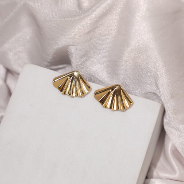 Mushroom stud Golden Earrings